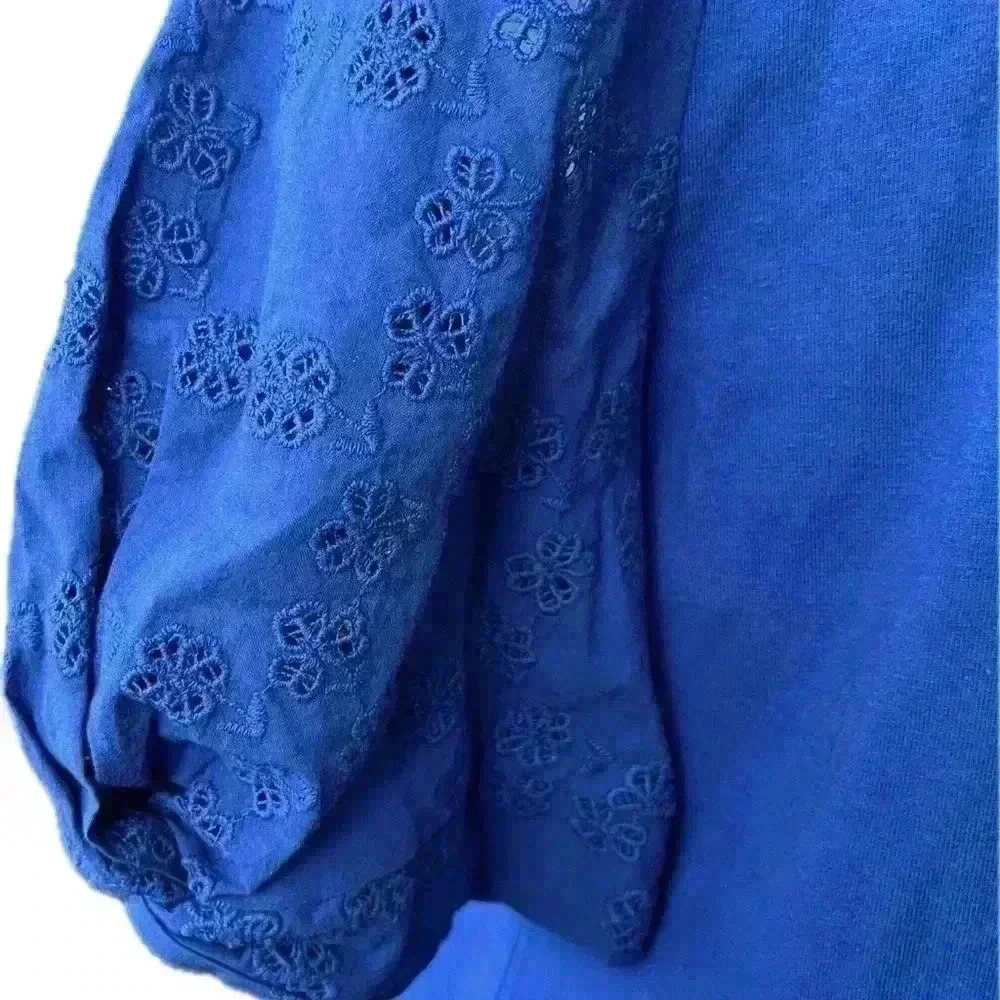 Active Seller! Talbots Royal Blue Eyelet Sleeve Ballet Neck Tee. XS - Picture 4 of 5